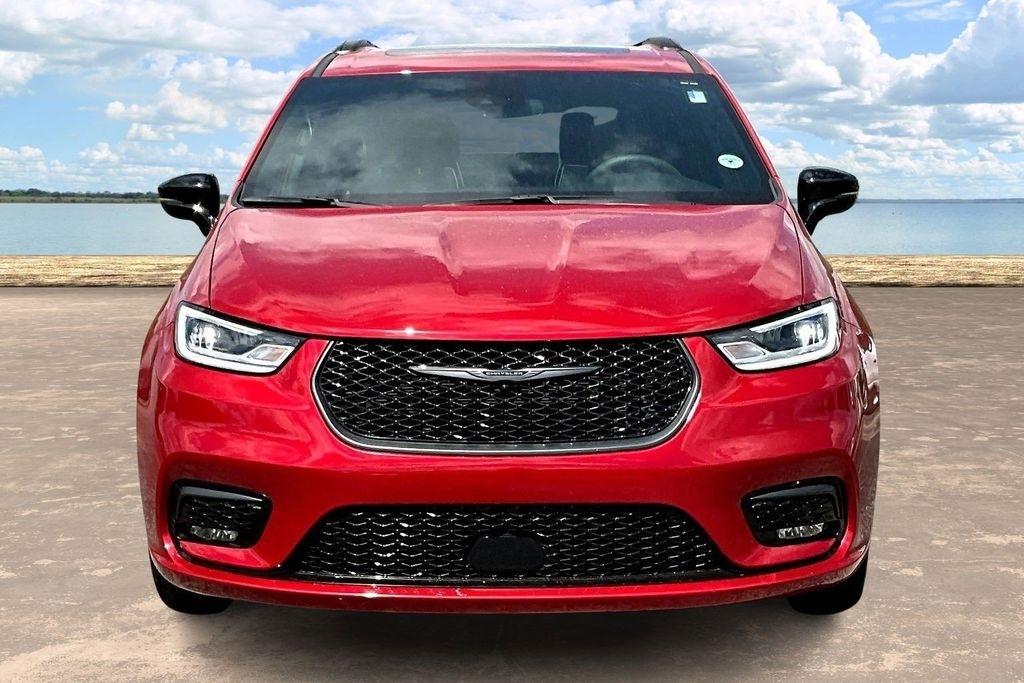 Chrysler Pacifica Limited 2025