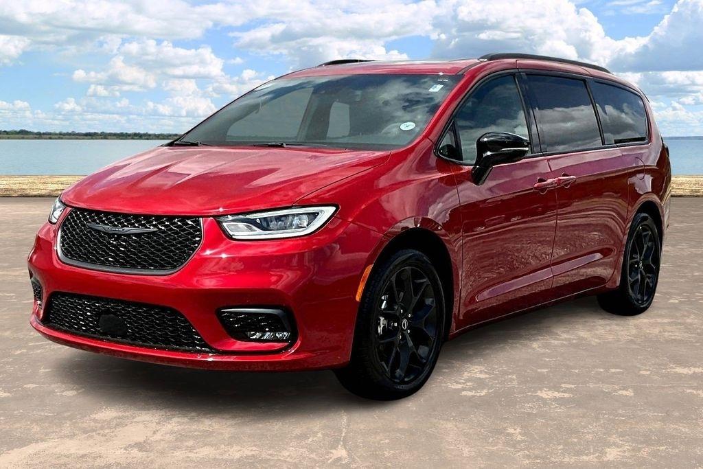Chrysler Pacifica Limited 2025