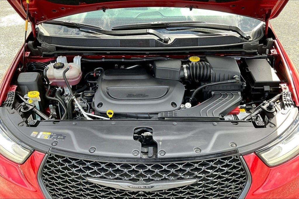 Chrysler Pacifica Limited 2025