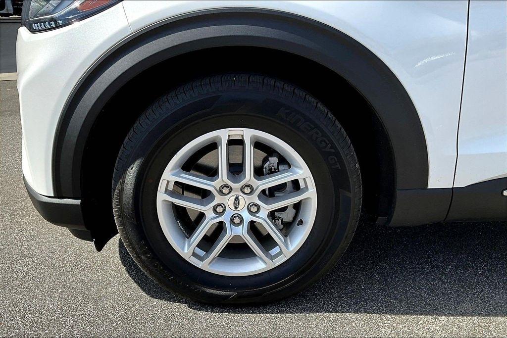 Ford Explorer Active 2025