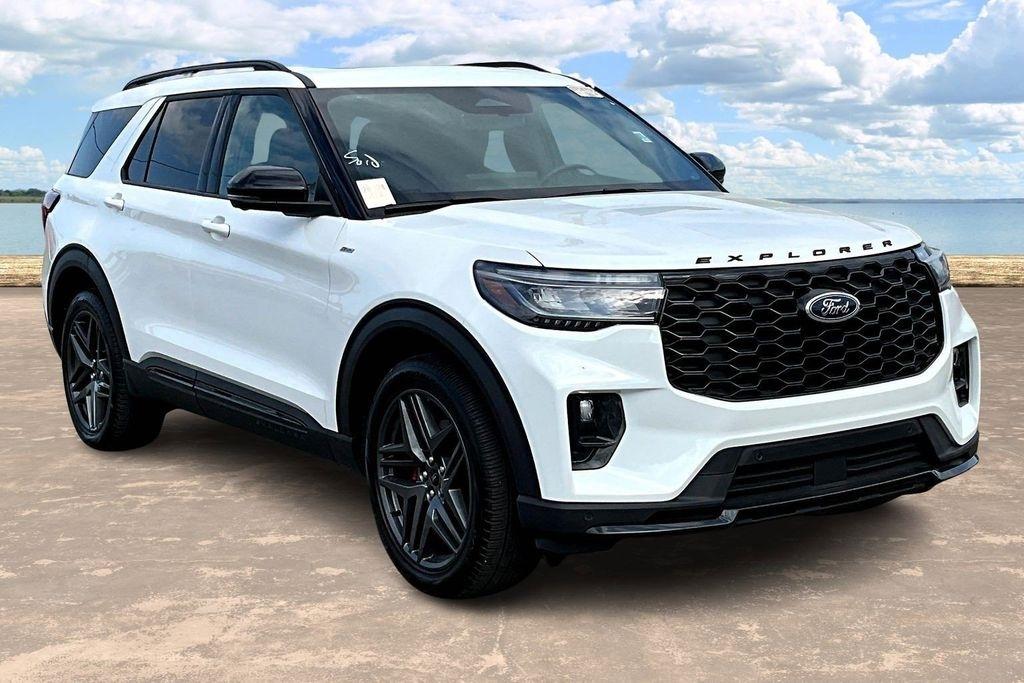 2025 Ford Explorer ST-Line AWD