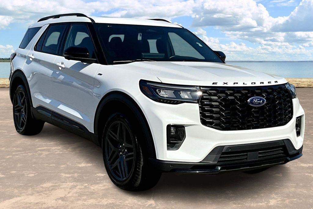 2025 Ford Explorer ST-Line AWD
