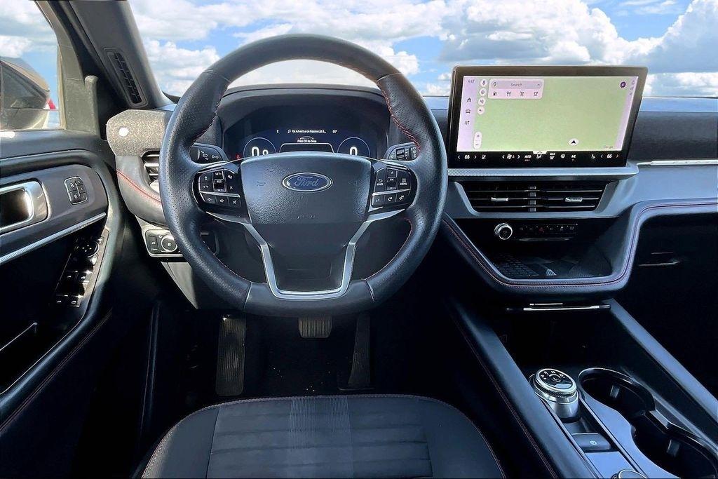 Ford Explorer ST-Line 2025
