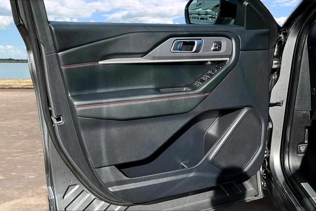 Ford Explorer ST-Line 2025