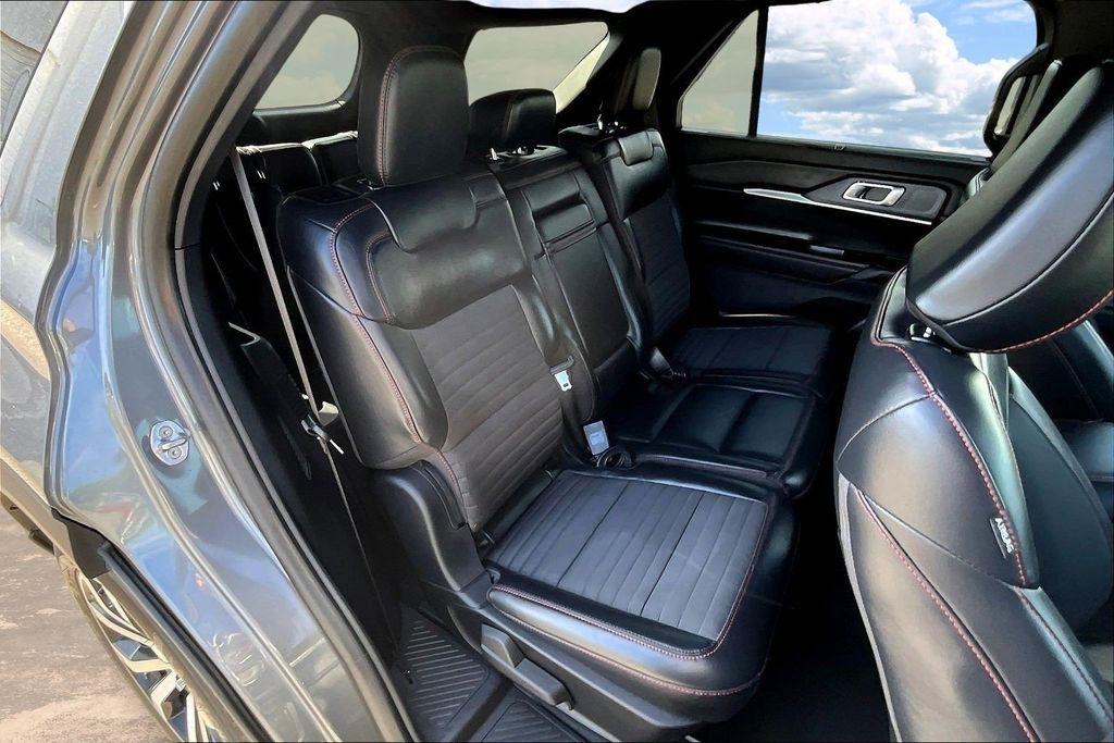 Ford Explorer ST-Line 2025