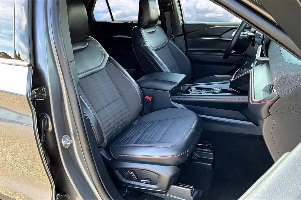 Ford Explorer ST-Line 2025