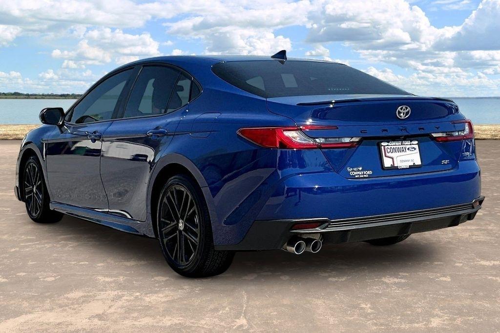 Toyota Camry Hybrid XLE 2026