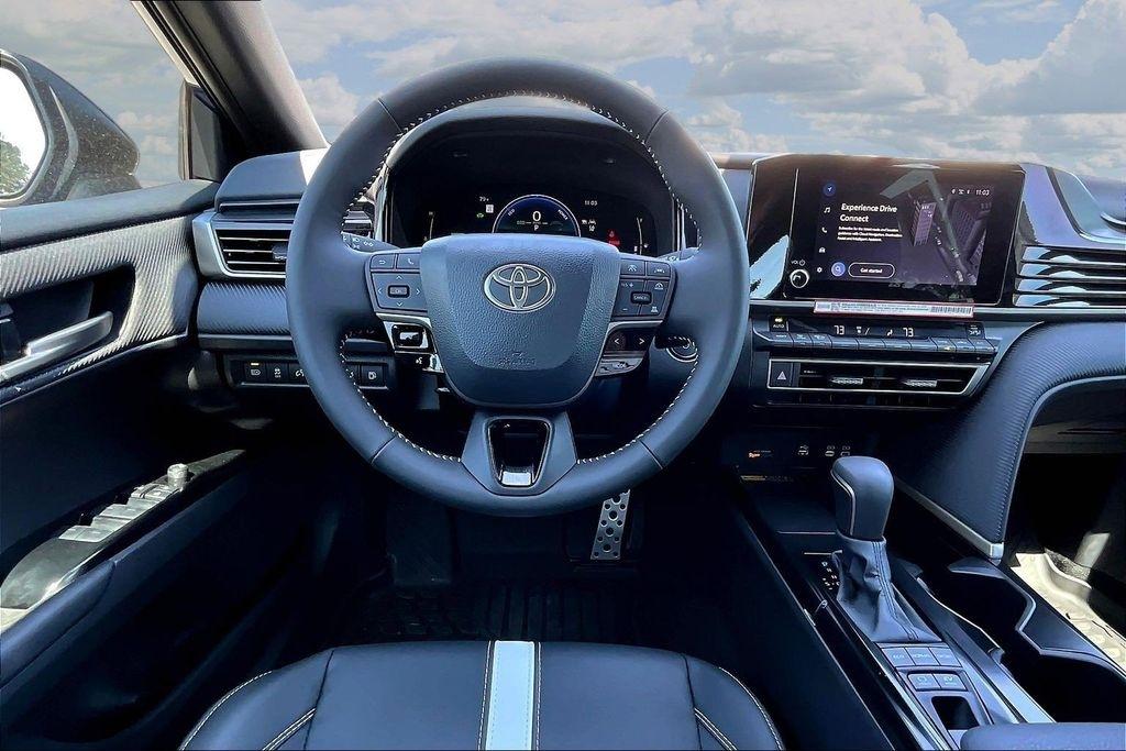 Toyota Camry Hybrid XLE 2026