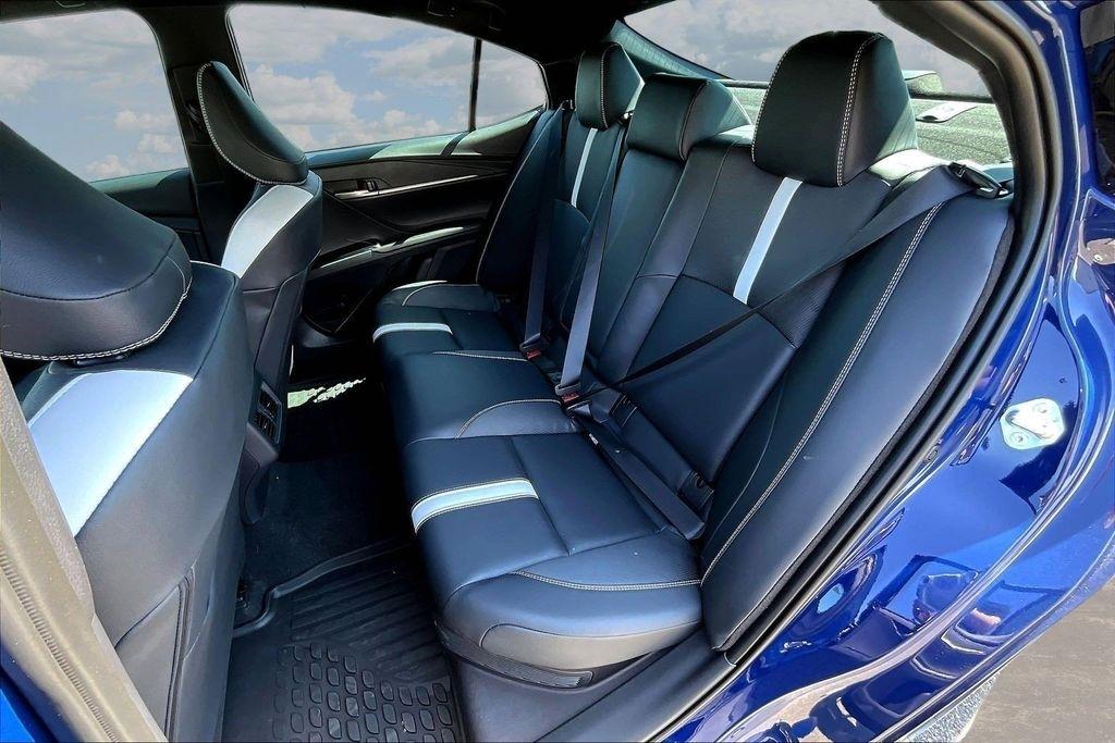 Toyota Camry Hybrid XLE 2026