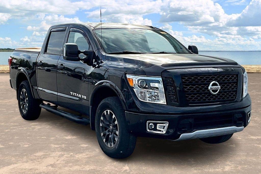 2018 Nissan Titan PRO-4X Crew Cab 4WD