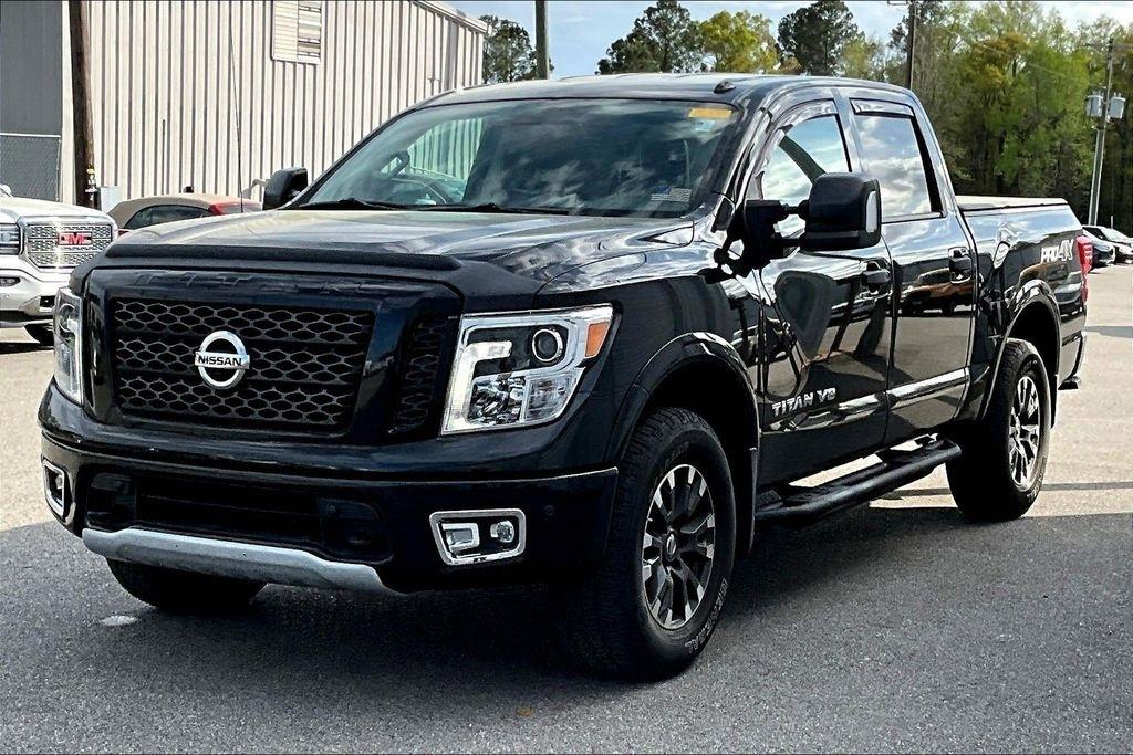 Nissan Titan PRO-4X Crew Cab 4WD 2018