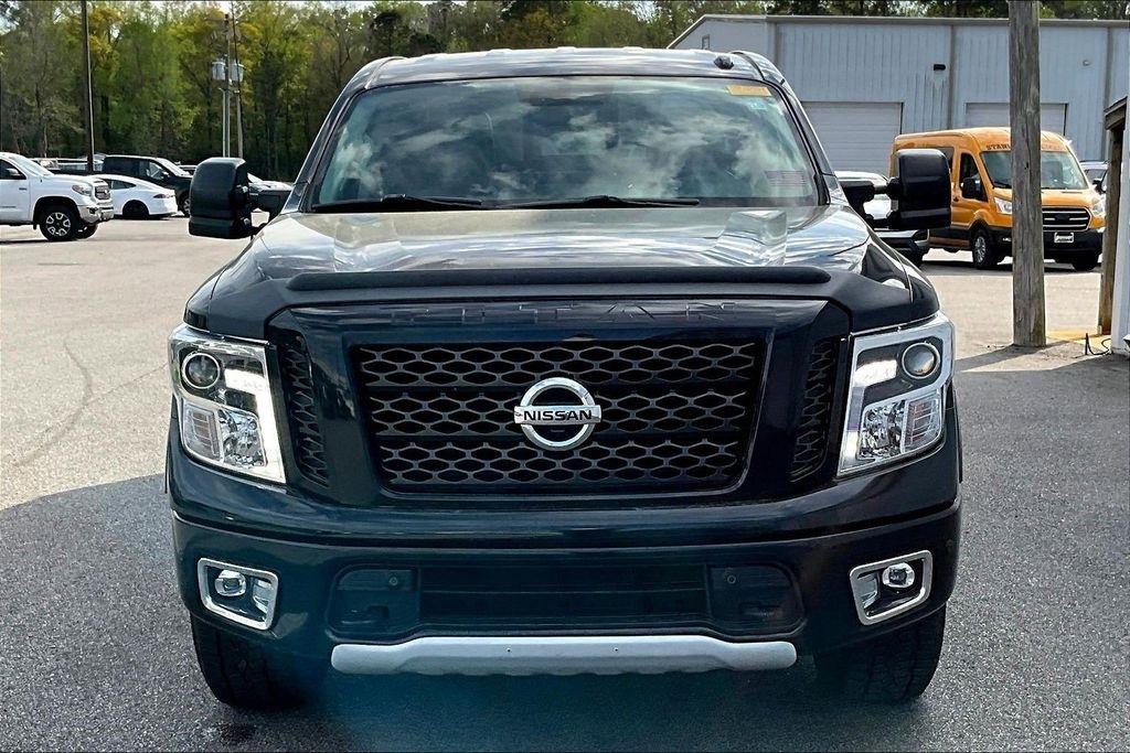 Nissan Titan PRO-4X Crew Cab 4WD 2018