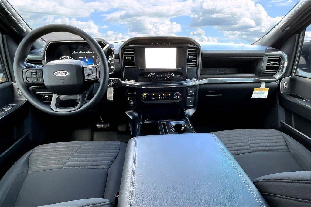 Ford F-150 Lariat SuperCrew 5.5-ft. Bed 4WD 2023