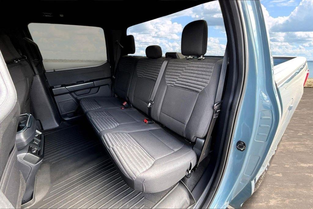 Ford F-150 Lariat SuperCrew 5.5-ft. Bed 4WD 2023