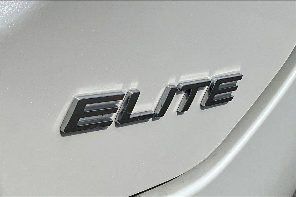 Honda Pilot Elite AWD 2025