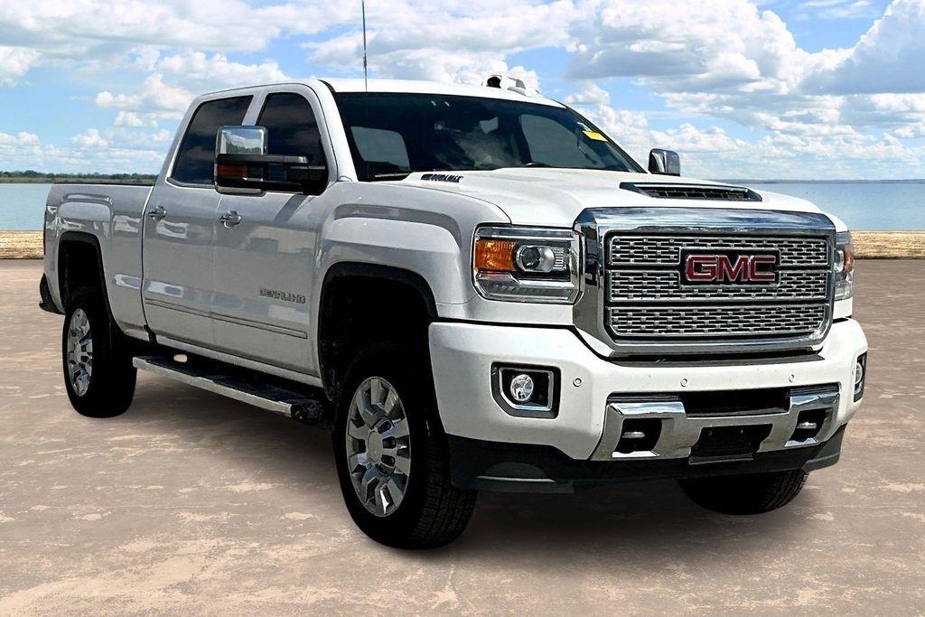 2018 GMC Sierra 2500HD Denali Crew Cab 4WD