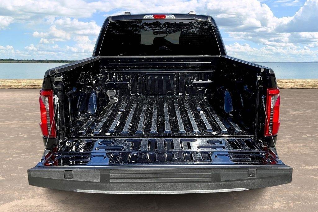 Ford F-150 XLT SuperCrew 4WD 2024