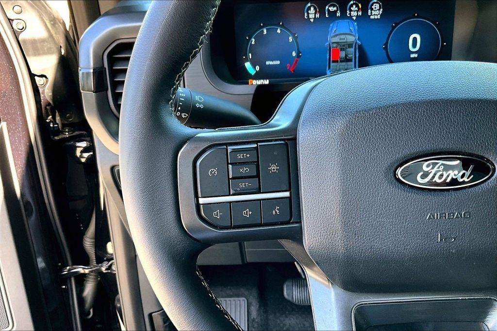 Ford F-150 XLT SuperCrew 4WD 2024