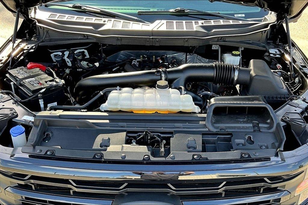 Ford F-150 XLT SuperCrew 4WD 2024