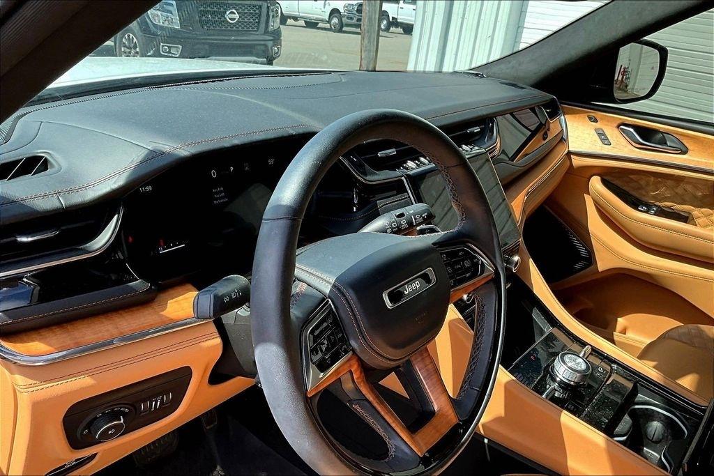 Jeep Grand Cherokee Summit 4WD 2024