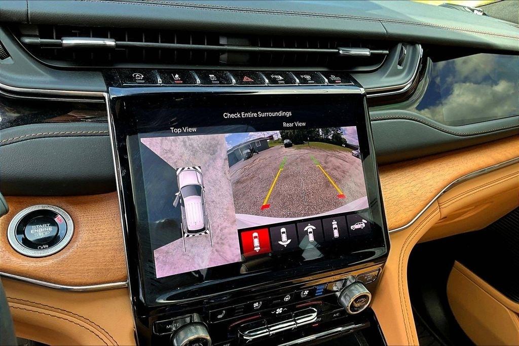 Jeep Grand Cherokee Summit 4WD 2024