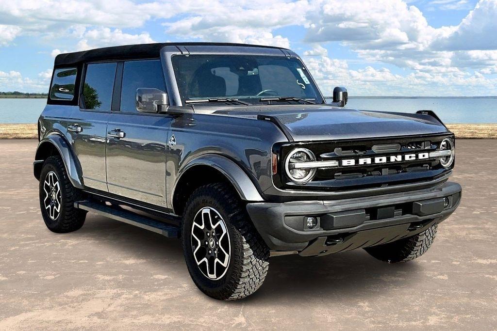 2023 Ford Bronco Base 4-Door w/Advanced