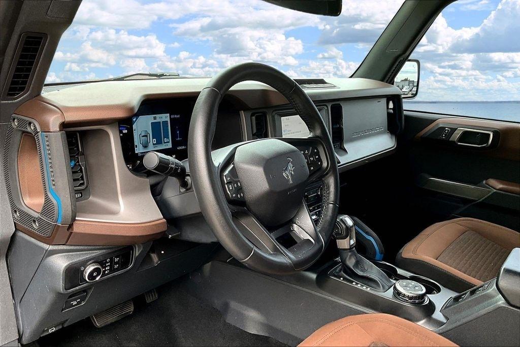 Ford Bronco Base 4-Door w/Advanced 2023