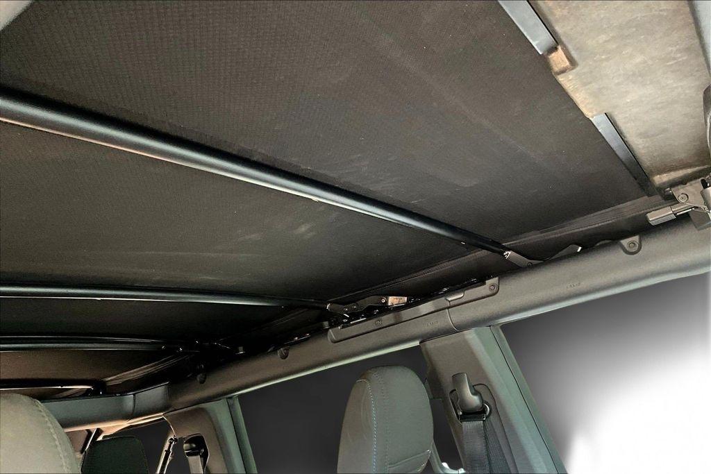 Ford Bronco Base 4-Door w/Advanced 2023