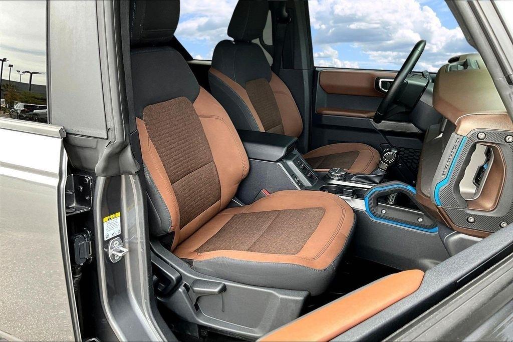 Ford Bronco Base 4-Door w/Advanced 2023