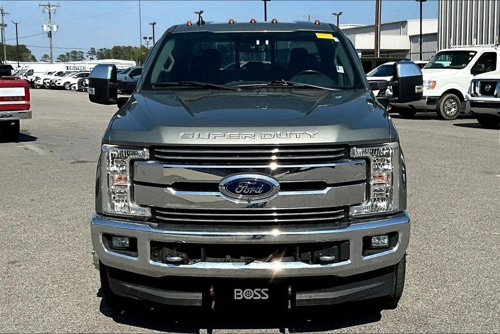 Ford F-350 SD Lariat Crew Cab Long Bed DRW 4WD 2019