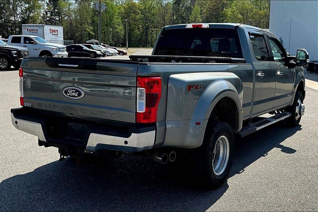Ford F-350 SD Lariat Crew Cab Long Bed DRW 4WD 2019