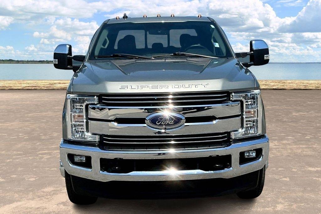 Ford F-350 SD Lariat Crew Cab Long Bed DRW 4WD 2019