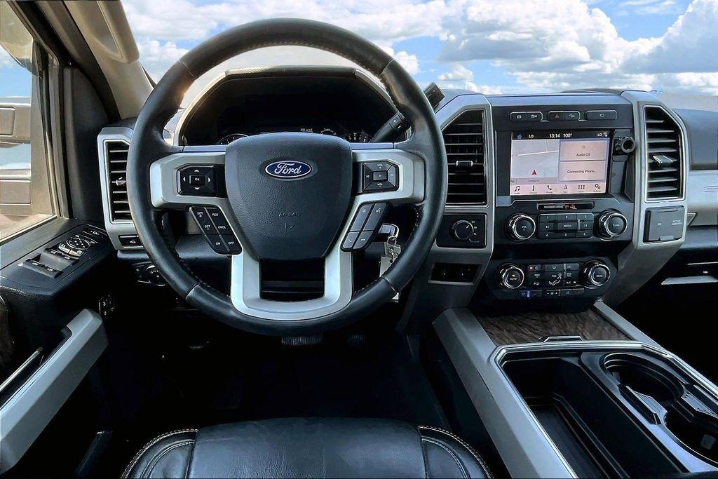 Ford F-350 SD Lariat Crew Cab Long Bed DRW 4WD 2019
