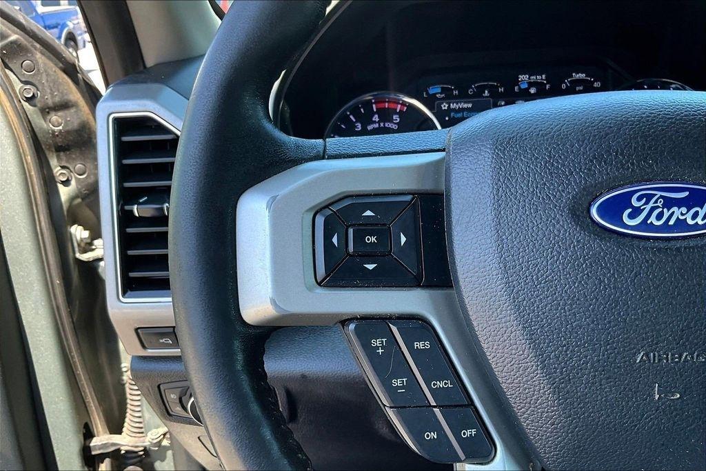 Ford F-350 SD Lariat Crew Cab Long Bed DRW 4WD 2019