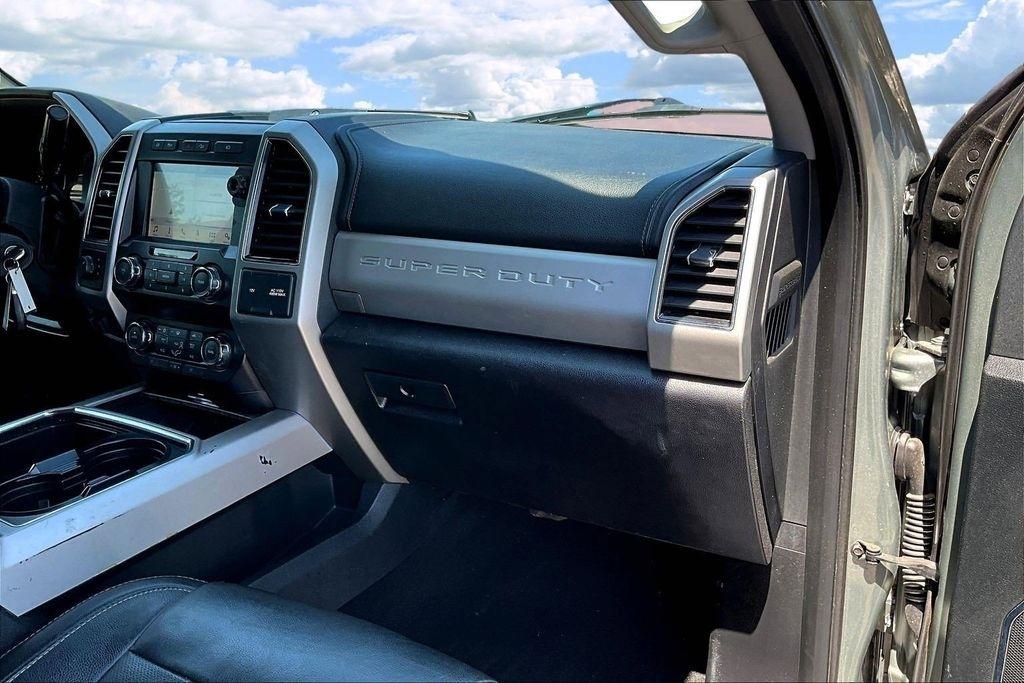 Ford F-350 SD Lariat Crew Cab Long Bed DRW 4WD 2019