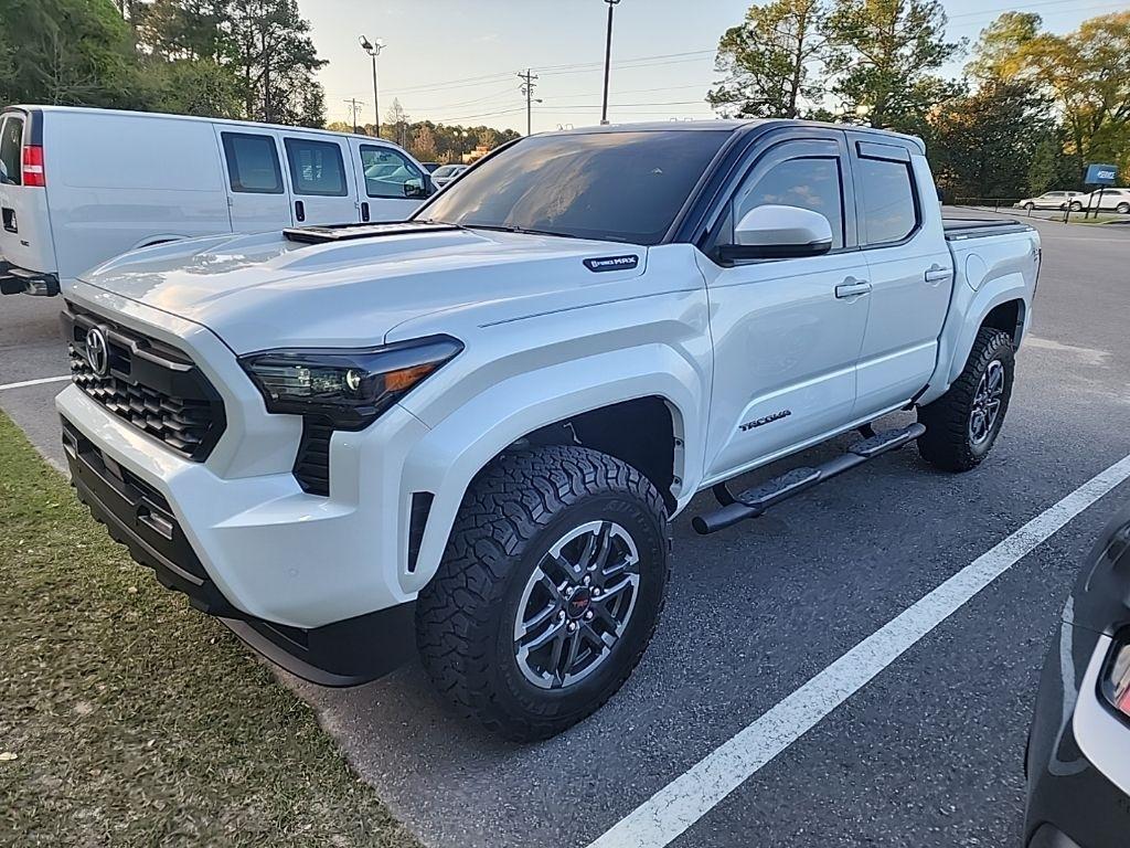 Toyota Tacoma Double Cab 4WD 2024