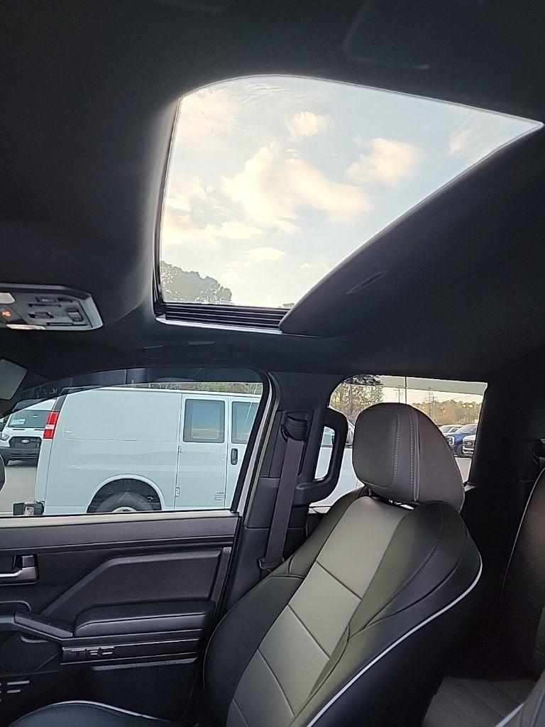 Toyota Tacoma Double Cab 4WD 2024