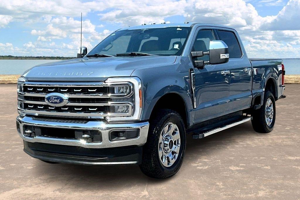 Ford F-250 SD XL Crew Cab 4WD 2023