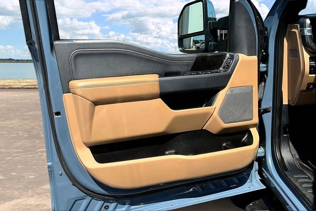 Ford F-250 SD XL Crew Cab 4WD 2023