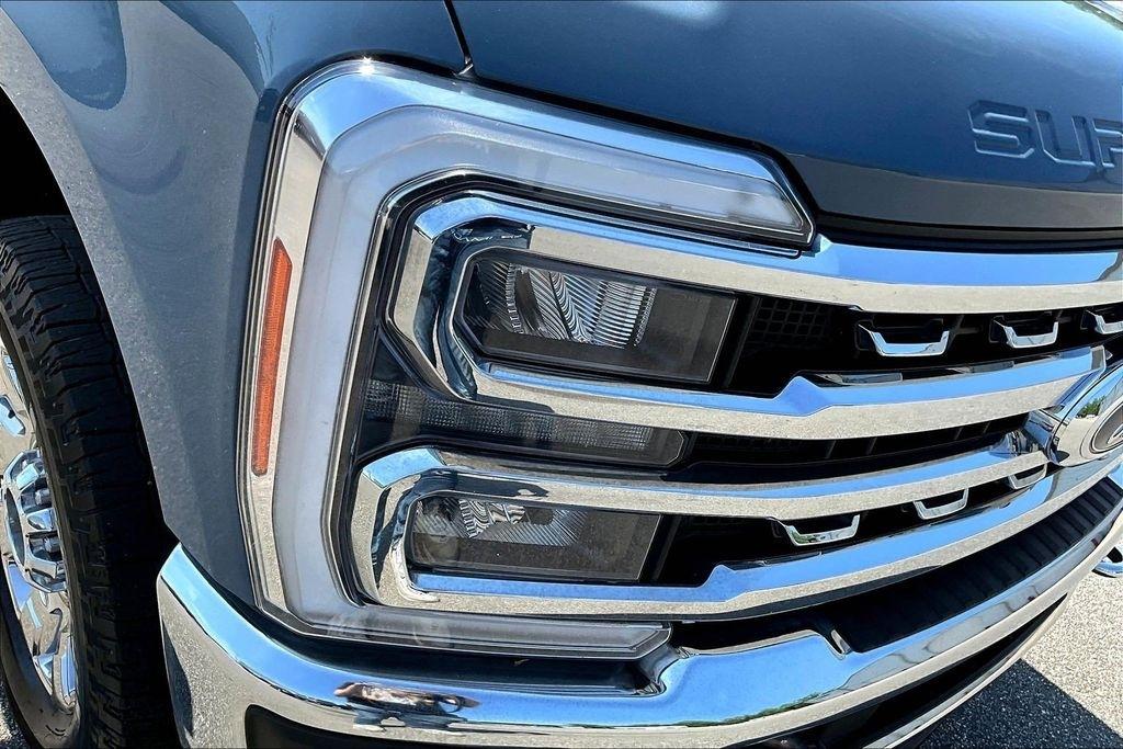 Ford F-250 SD XL Crew Cab 4WD 2023