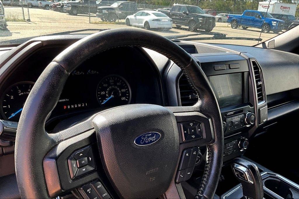 Ford F-150 Lariat SuperCrew 5.5-ft. Bed 4WD 2016