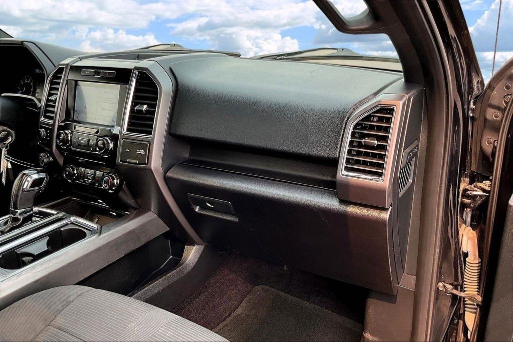 Ford F-150 Lariat SuperCrew 5.5-ft. Bed 4WD 2016
