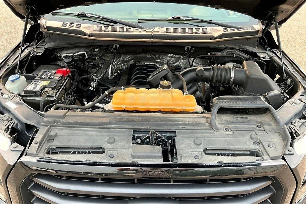 Ford F-150 Lariat SuperCrew 5.5-ft. Bed 4WD 2016