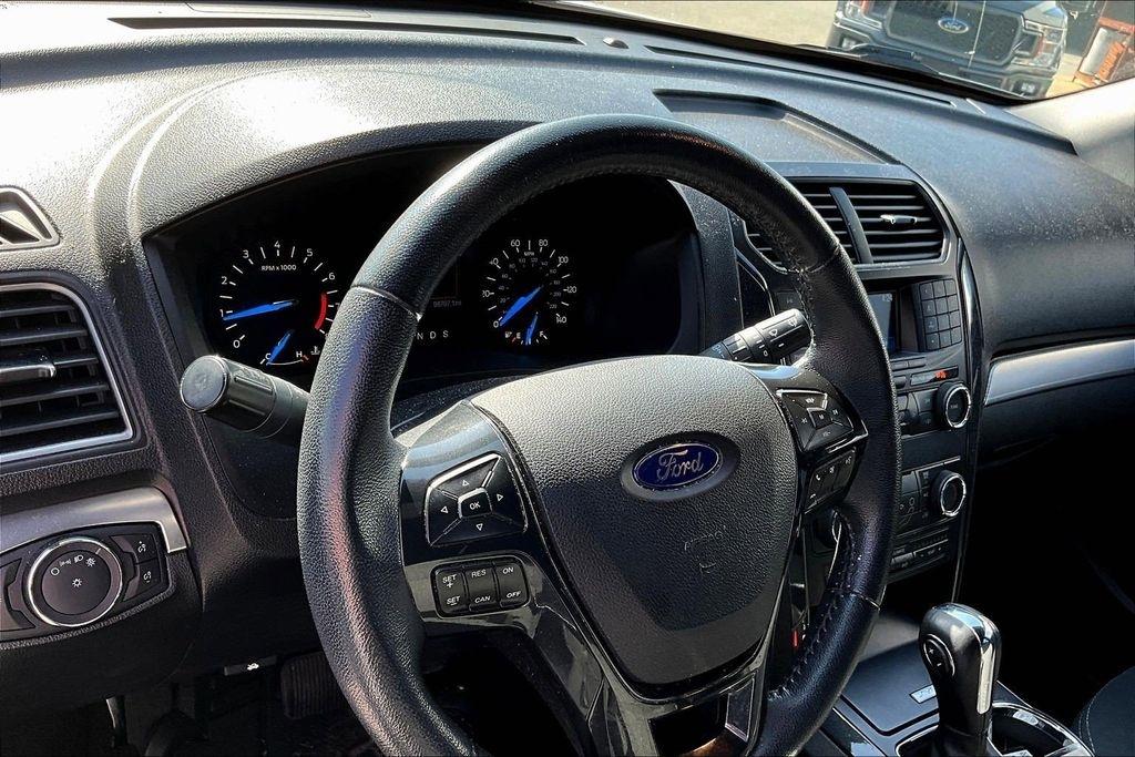 Ford Explorer XLT FWD 2019