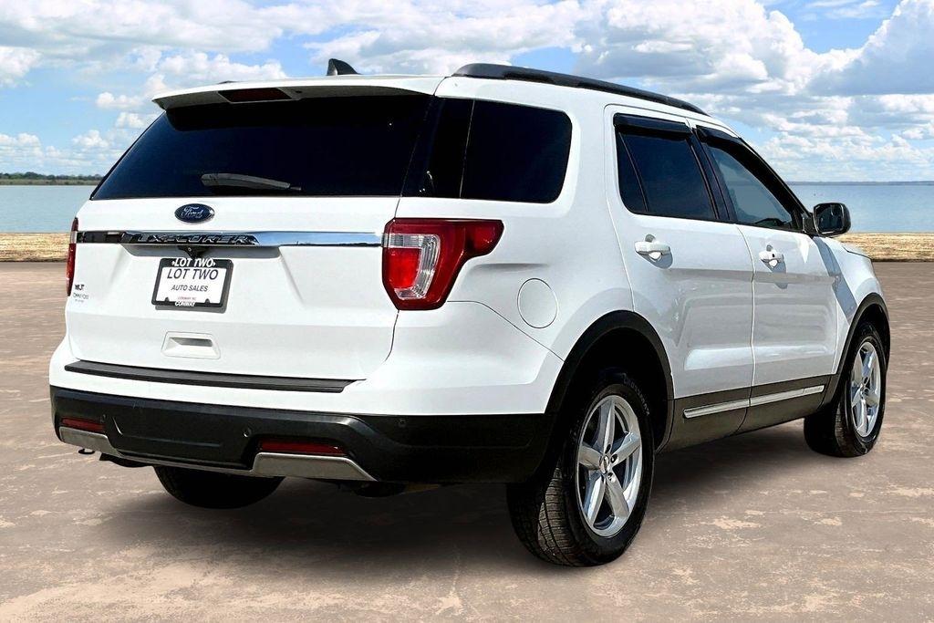 Ford Explorer XLT FWD 2019