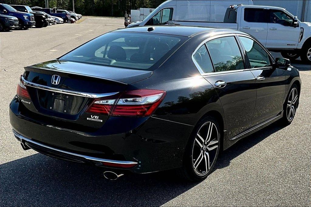 Honda Accord Touring V6 Sedan 6-Spd AT 2017