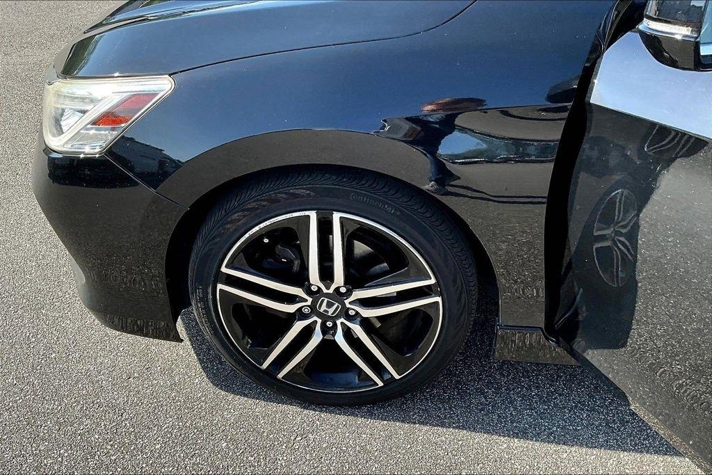 Honda Accord Touring V6 Sedan 6-Spd AT 2017