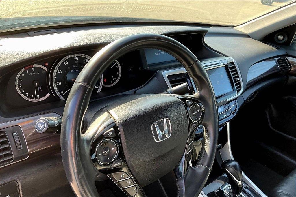 Honda Accord Touring V6 Sedan 6-Spd AT 2017