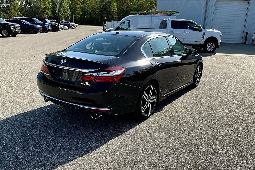 Honda Accord Touring V6 Sedan 6-Spd AT 2017