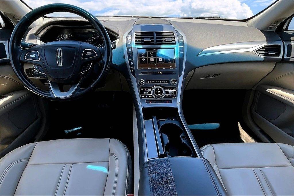 Lincoln MKZ Base 2019